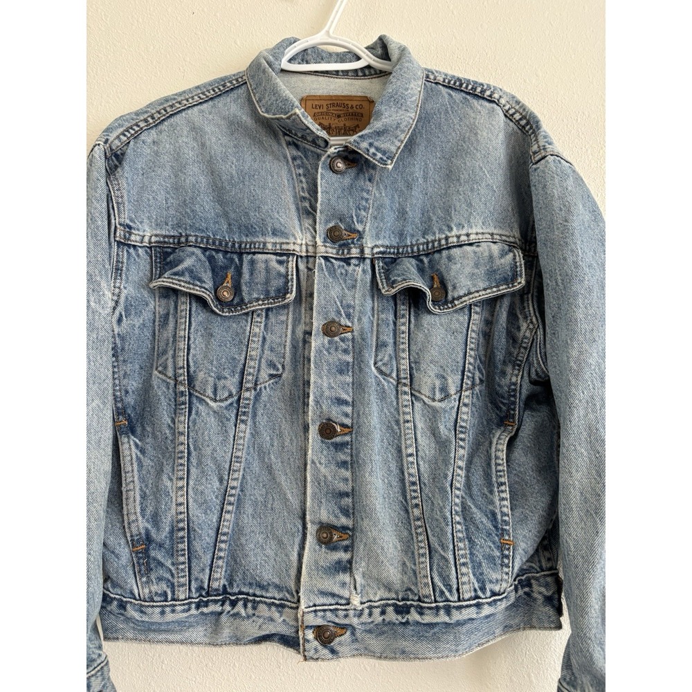 Vintage Levi's Denim Jacket Made In USA Womens Large Light Wash Cropped Trucker - Picture 5 of 12